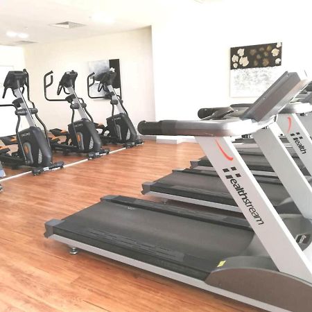 Three-Bedroom Apartment With Amazing View Near Surfers Paradise Gold Coast Dış mekan fotoğraf